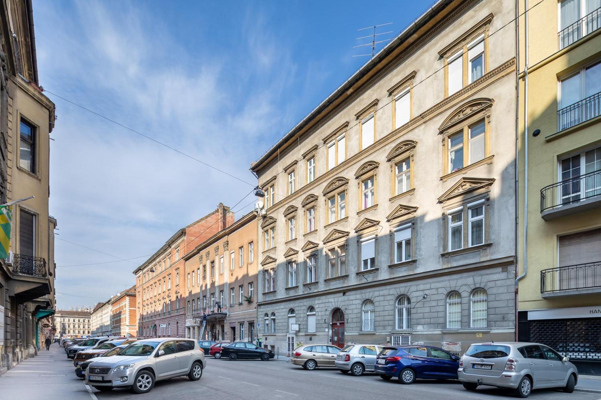 Apartmán And Homey With Good Transport Link Budapest